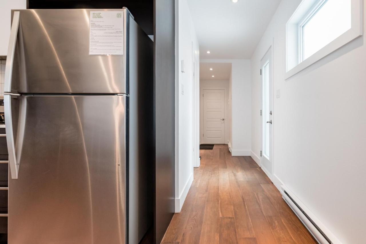 Sleek Condo In The Heart Of Little Italy By Den Stays Montreal Phòng bức ảnh